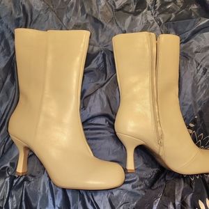 New without tags. Mata Shoes | Cream Round-Toe Bootie - Women Size 9